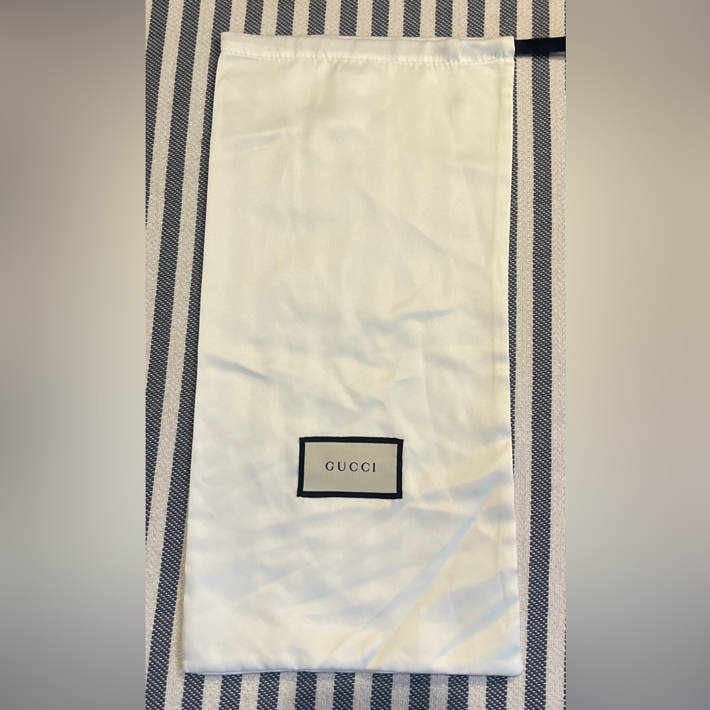 GUCCI Cream and Black Label Dust Bag. 🖤🤍🖤🤍🖤🤍